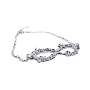 Pulsera Infinito Personalizada para Mujer con 4 Nombres – Plata de Ley 925/1000 – Hecha a Mano en Málaga – Regalo Especial Día de la Madre y Navidad Modelo 2025